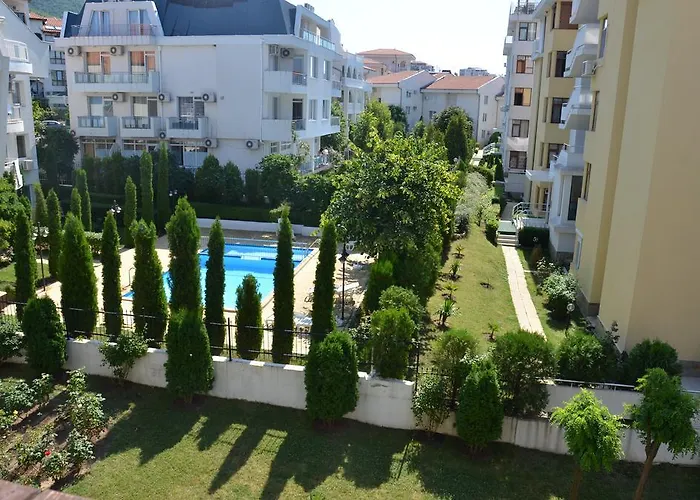 Appartement In Complex Chateau Nessebar Sveti Vlas